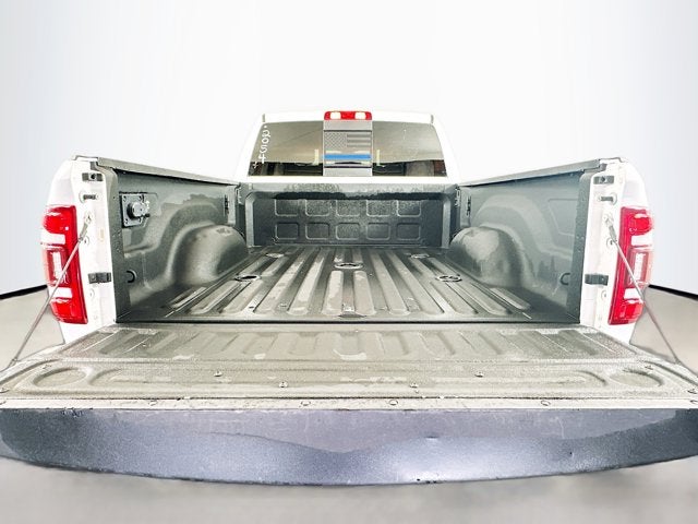 2022 RAM 2500 Laramie Crew Cab 4x4 6'4' Box