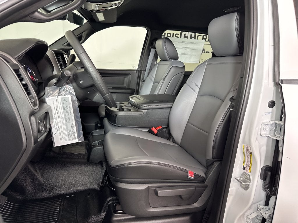 2027 RAM Ram 3500 Chassis Cab RAM 3500 TRADESMAN CREW CAB CHASSIS 4X4 60' CA