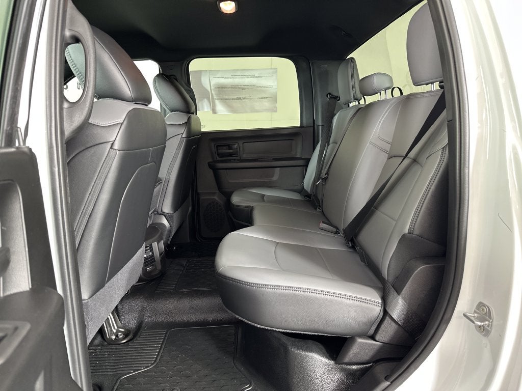 2027 RAM Ram 3500 Chassis Cab RAM 3500 TRADESMAN CREW CAB CHASSIS 4X4 60' CA