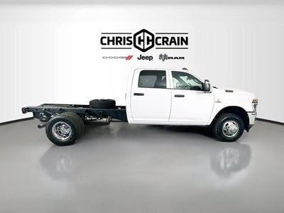 2026 RAM Ram 3500 Chassis Cab RAM 3500 TRADESMAN CREW CAB CHASSIS 4X4 60' CA