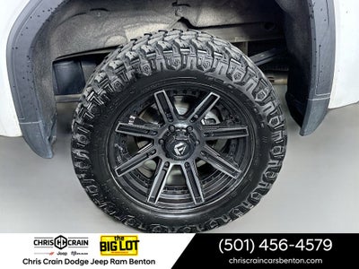 2022 GMC Sierra 1500 Limited 4WD Crew Cab Short Box AT4