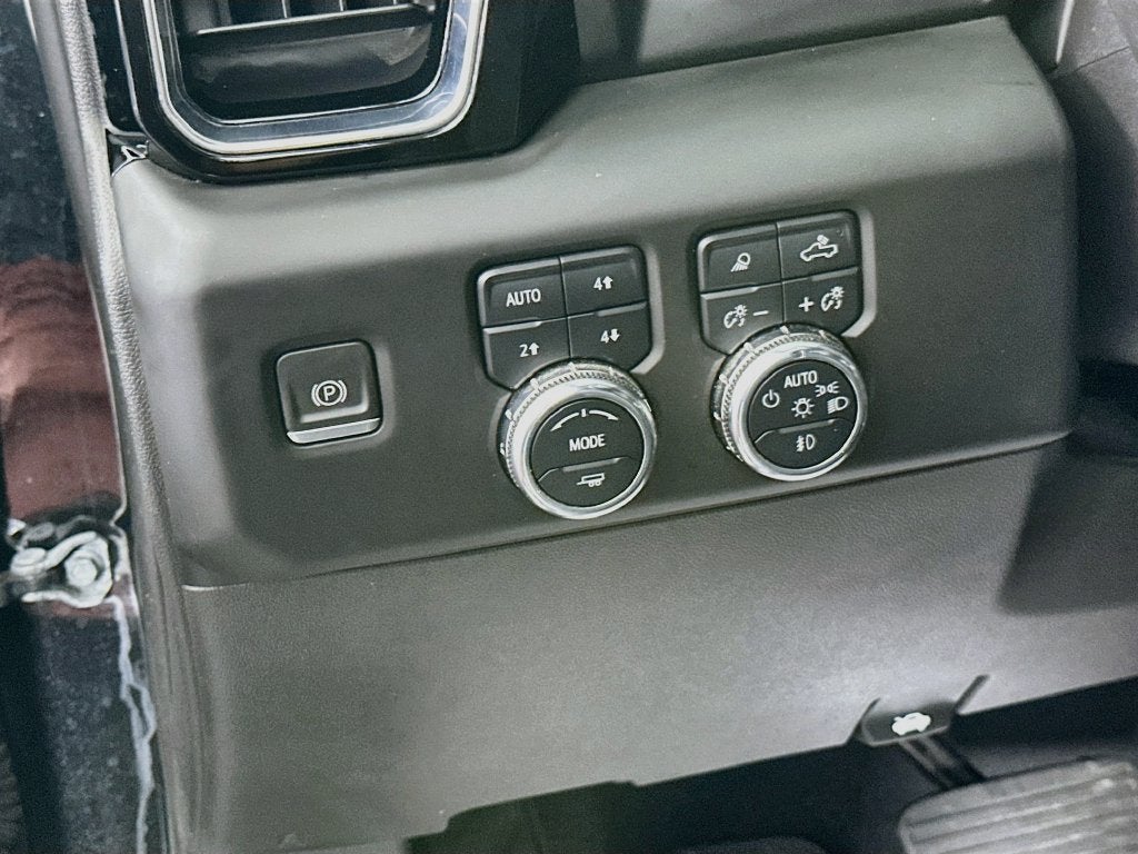 2023 GMC Sierra 1500 4WD Crew Cab Short Box Denali