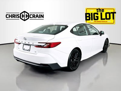 2025 Toyota Camry SE