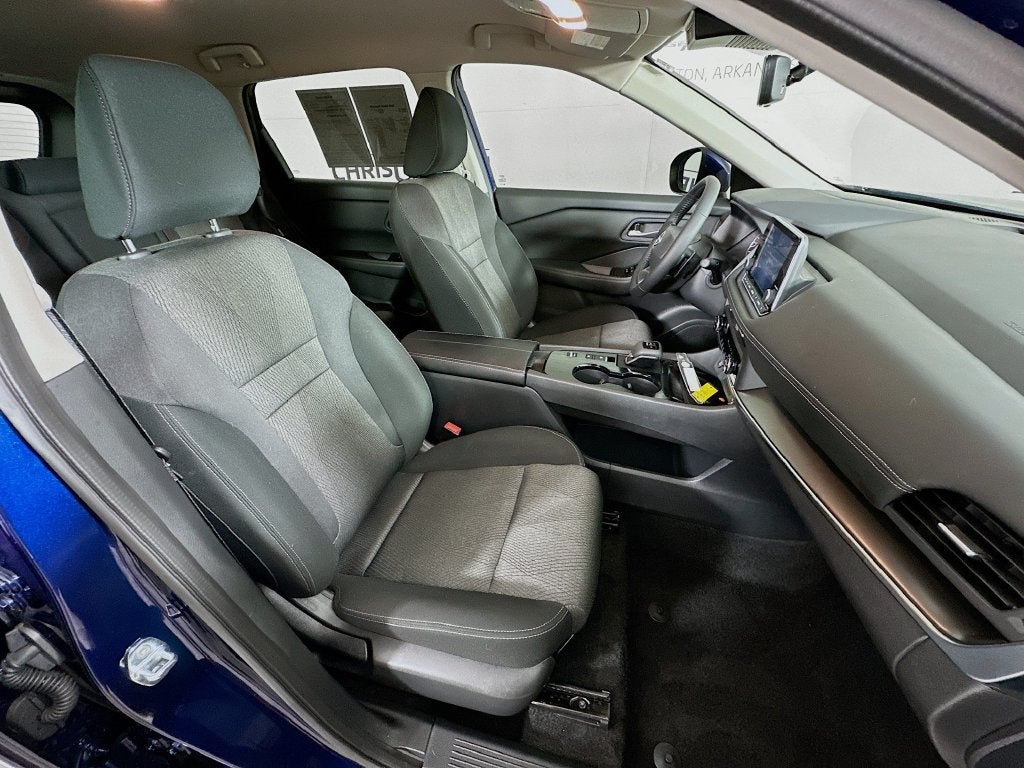 2025 Nissan Rogue SV FWD