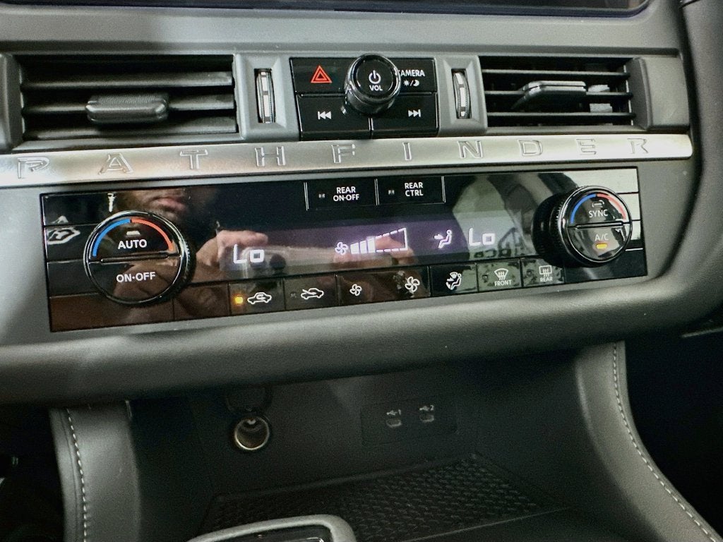 2026 Nissan Pathfinder S