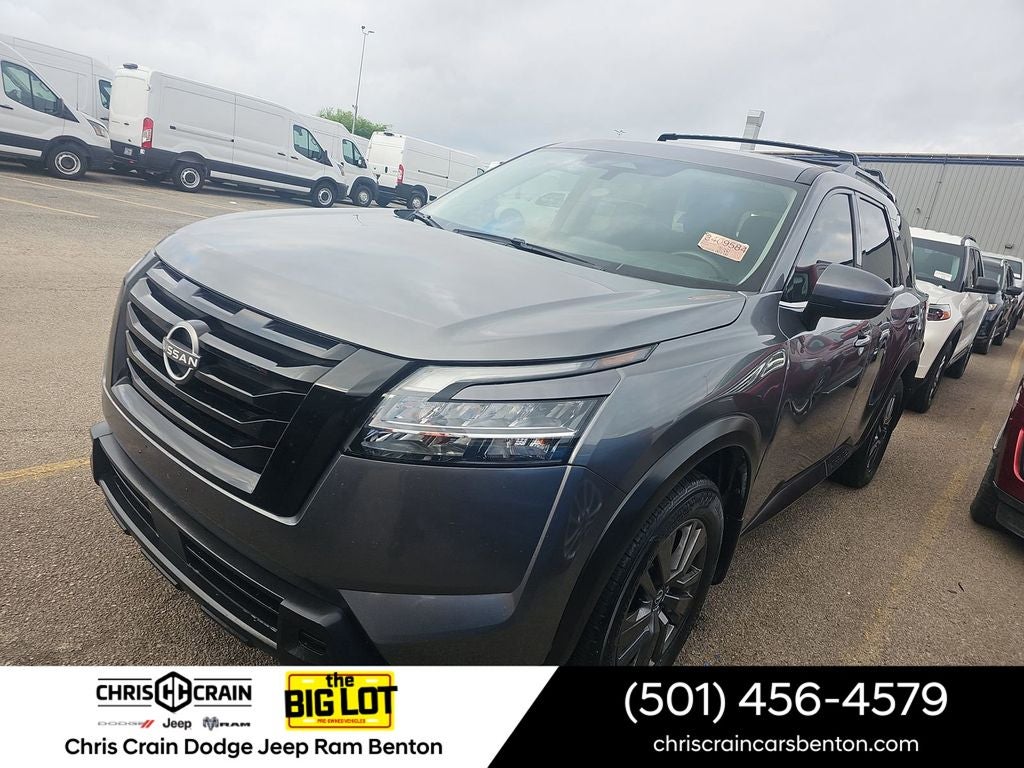 2022 Nissan Pathfinder SV