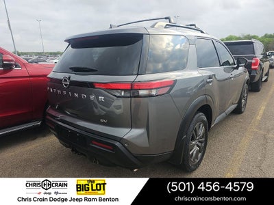 2022 Nissan Pathfinder SV