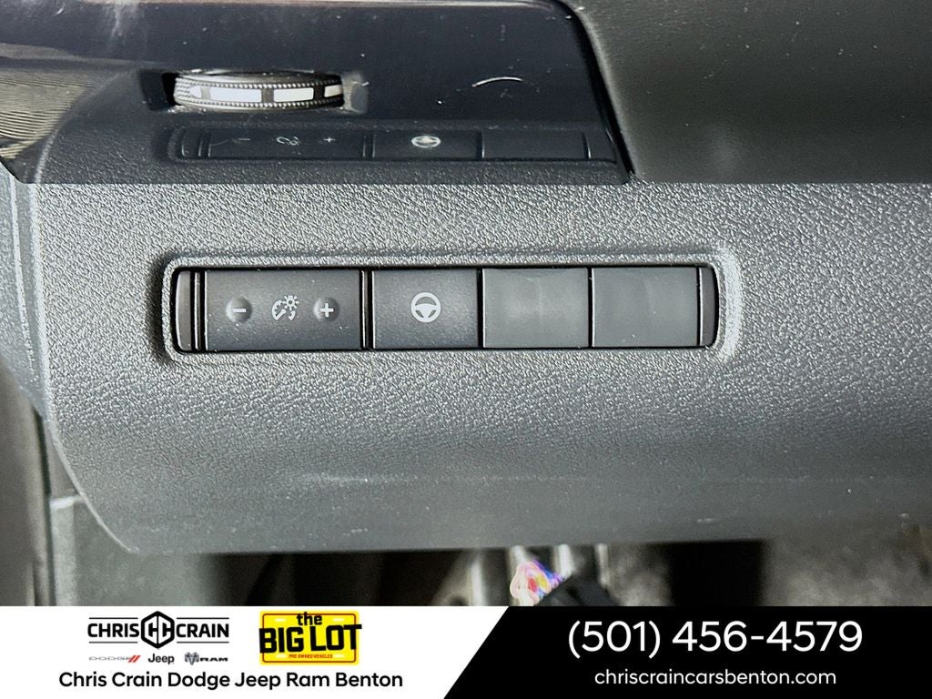 2023 Nissan Pathfinder SV 4WD