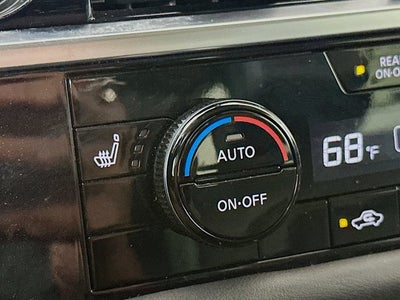 2023 Nissan Pathfinder SL FWD