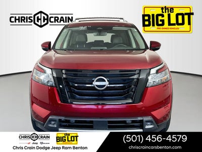 2023 Nissan Pathfinder SL 4WD