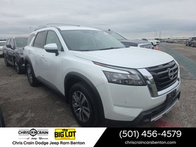 2025 Nissan Pathfinder SL 4WD