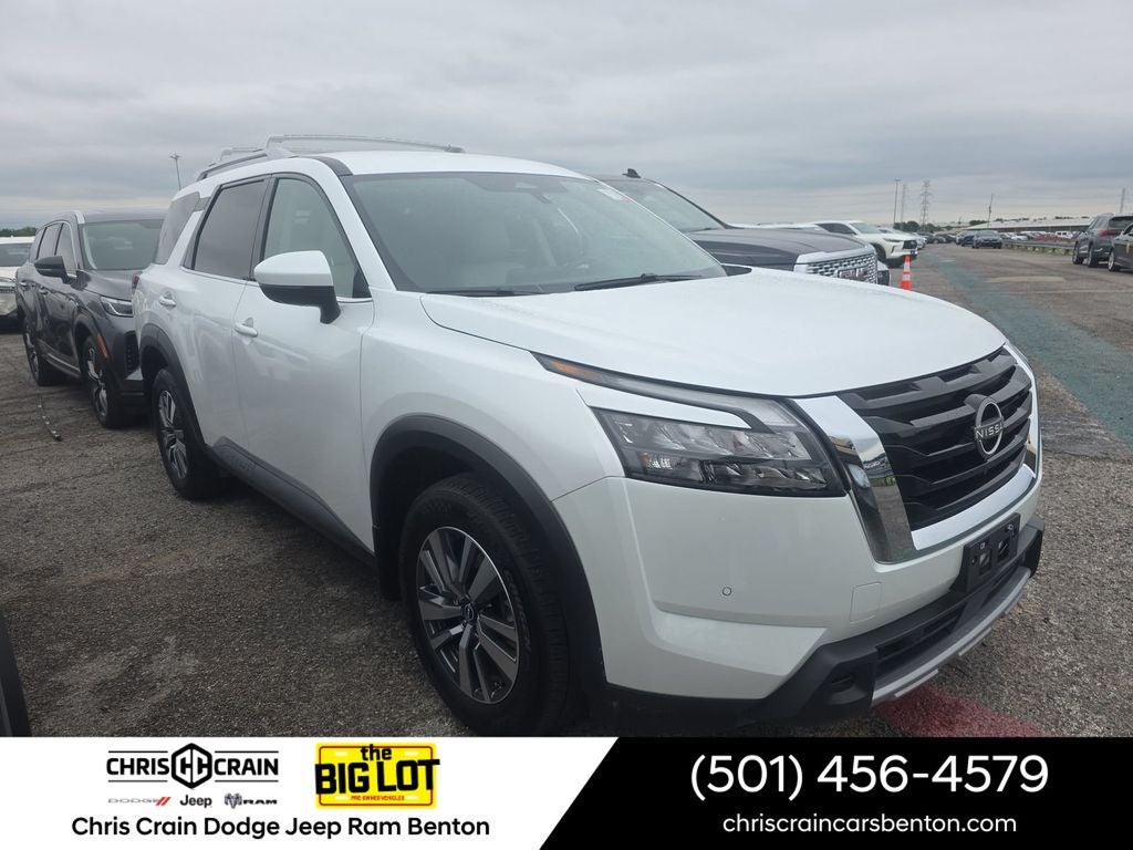 2025 Nissan Pathfinder SL 4WD