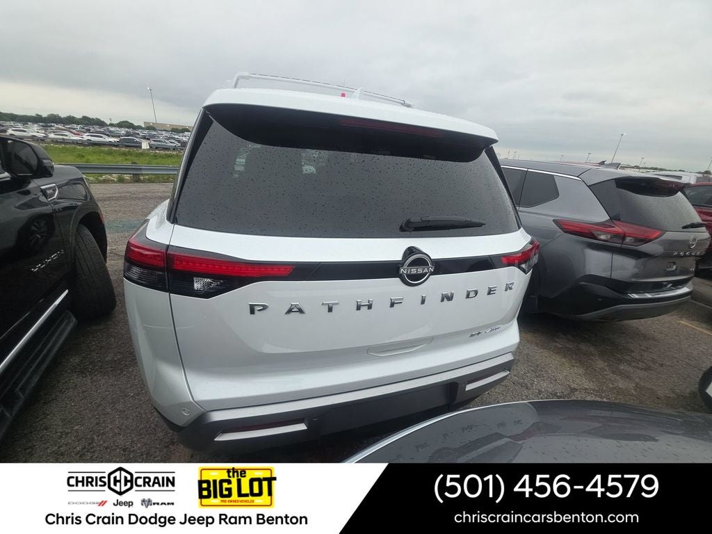 2025 Nissan Pathfinder SL 4WD