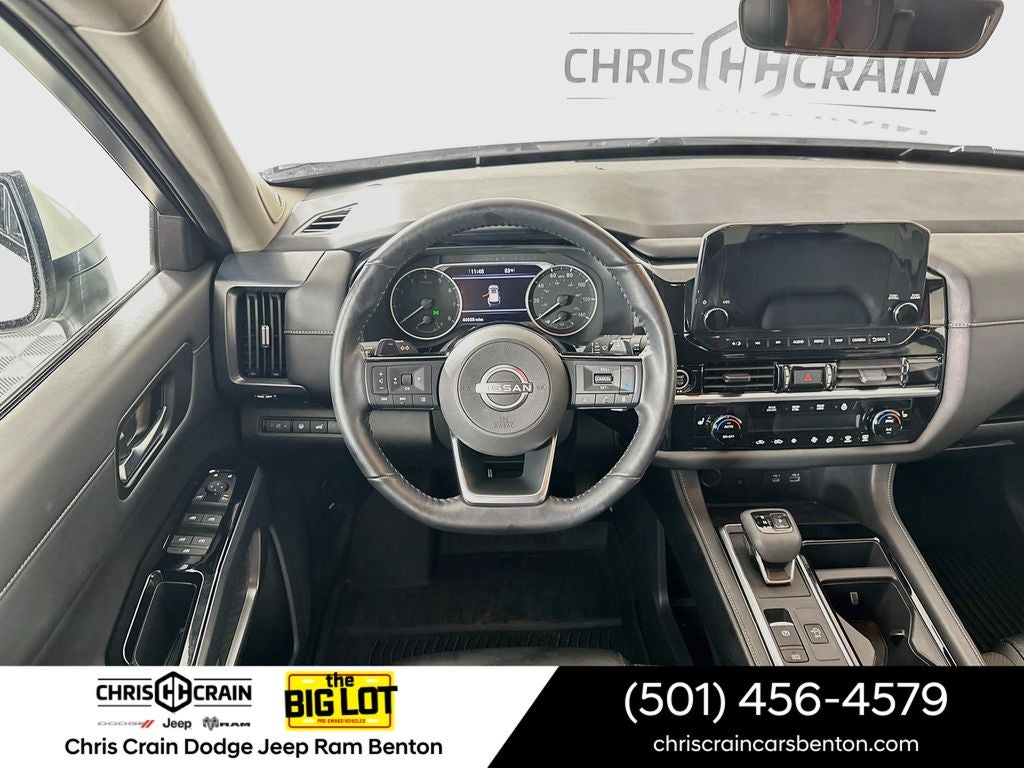 2023 Nissan Pathfinder SL 4WD