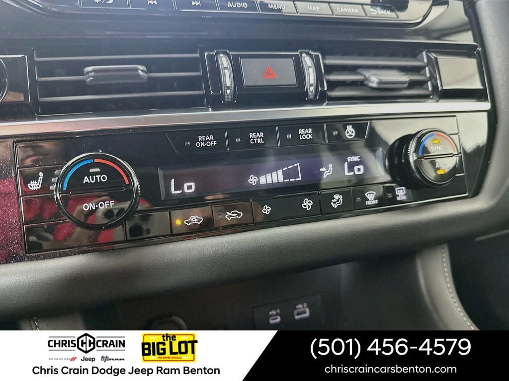 2023 Nissan Pathfinder SL 4WD