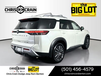 2023 Nissan Pathfinder SL 4WD
