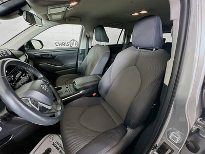 2024 Toyota Highlander LE