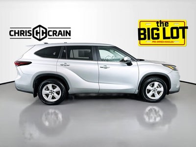 2024 Toyota Highlander LE
