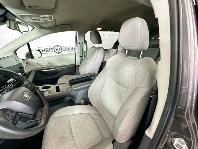 2024 Toyota Sienna LE