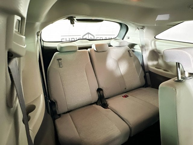 2024 Toyota Sienna LE