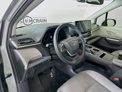 2021 Toyota Sienna XLE