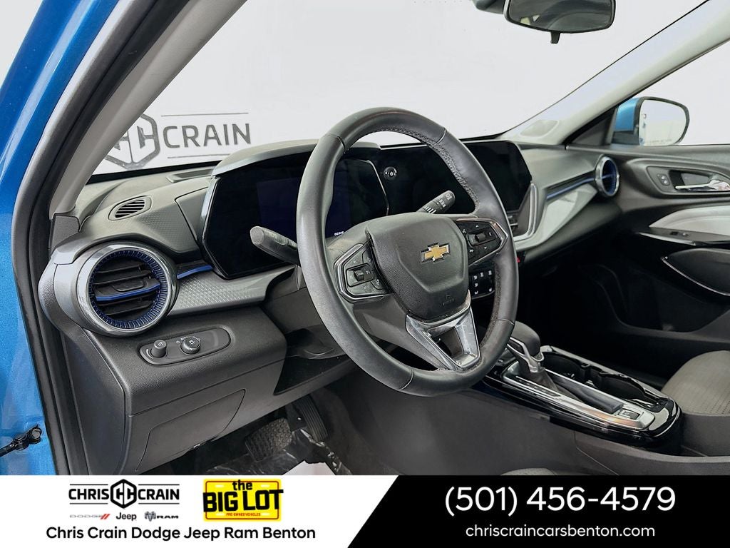 2025 Chevrolet Trax FWD LT