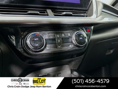 2025 Chevrolet Trax FWD LT