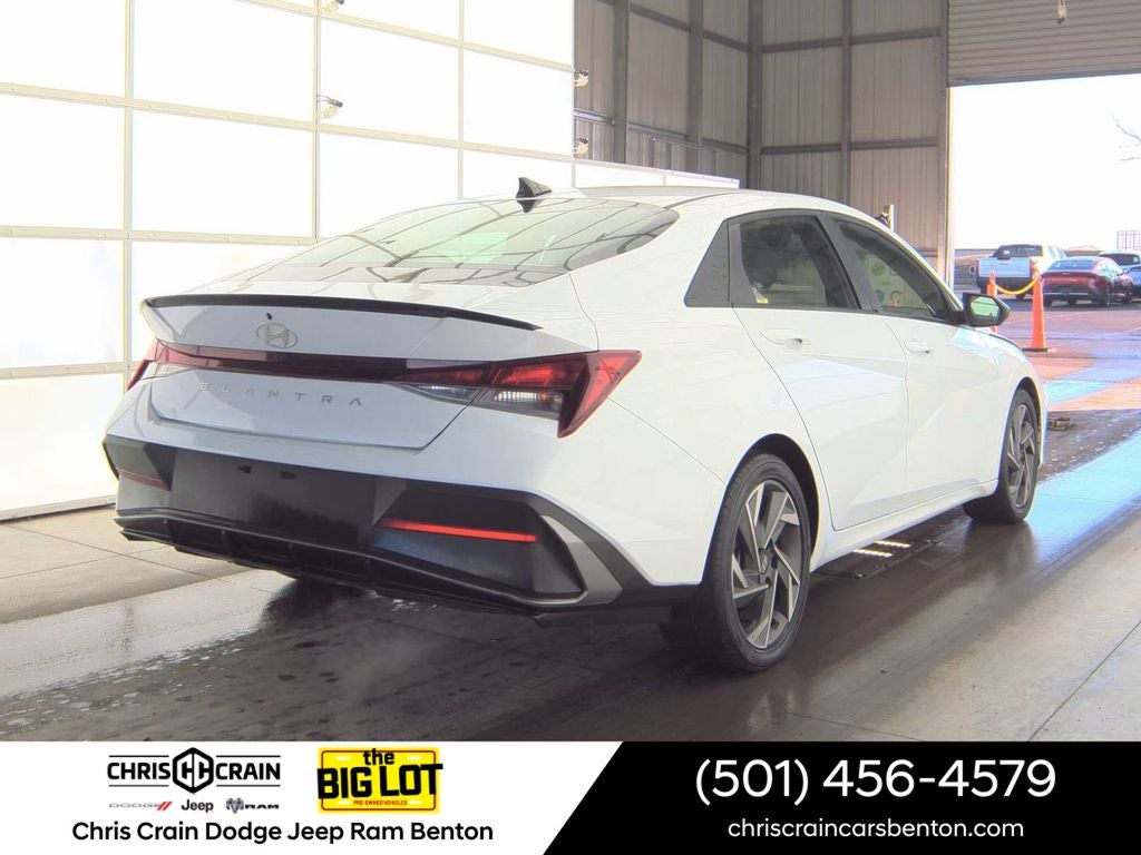 2025 Hyundai Elantra SEL Sport