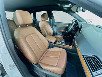 2024 Audi Q5 Premium 40 TFSI quattro S tronic