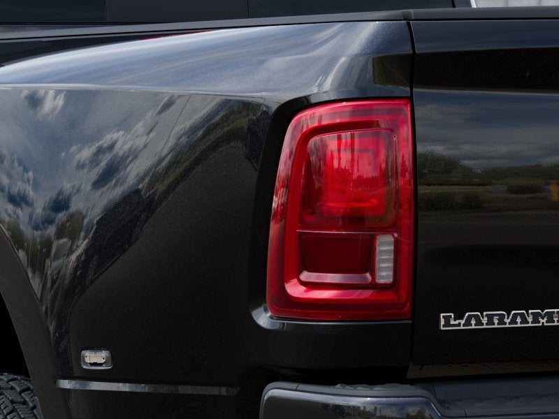 2027 RAM Ram 3500 RAM 3500 LARAMIE CREW CAB 4X4 8' BOX