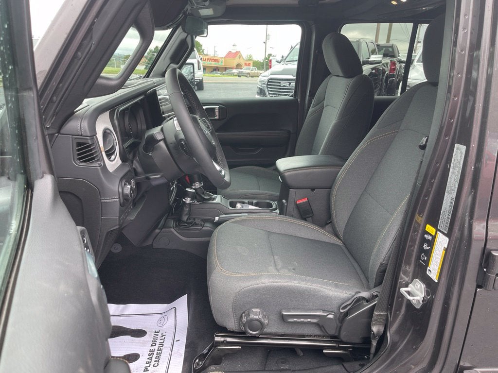 2026 Jeep Wrangler 4-Door Sahara 4x4