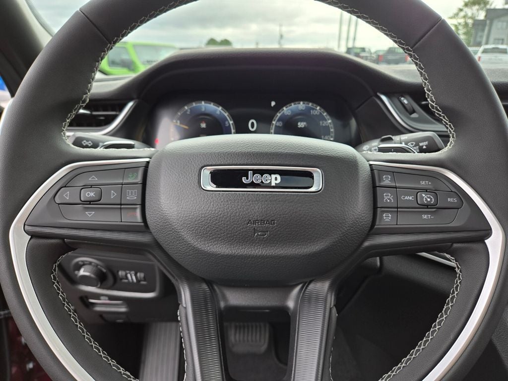 2025 Jeep Grand Cherokee GRAND CHEROKEE LAREDO X 4X2