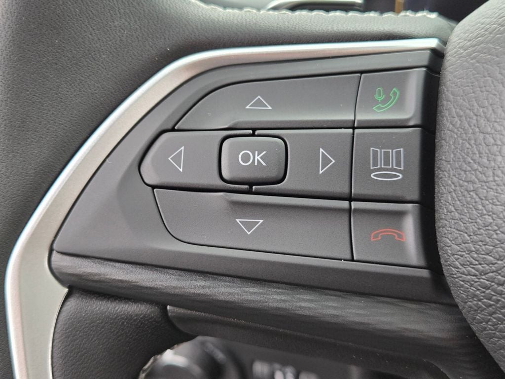 2025 Jeep Grand Cherokee GRAND CHEROKEE LAREDO X 4X2