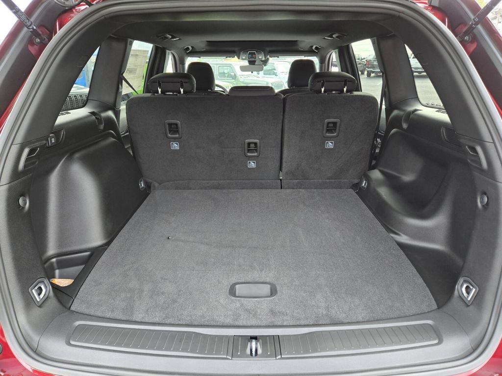 2025 Jeep Grand Cherokee GRAND CHEROKEE LAREDO X 4X2