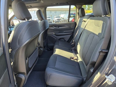 2025 Jeep Grand Cherokee GRAND CHEROKEE LAREDO X 4X2