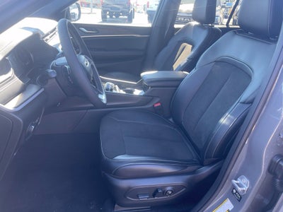 2027 Jeep Grand Cherokee GRAND CHEROKEE LAREDO ALTITUDE 4X2