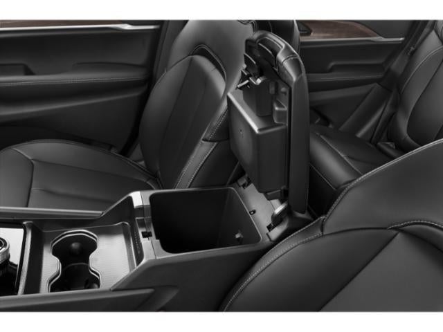 2027 Jeep Grand Cherokee GRAND CHEROKEE LAREDO ALTITUDE 4X2