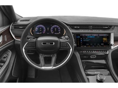 2027 Jeep Grand Cherokee GRAND CHEROKEE LAREDO ALTITUDE 4X2
