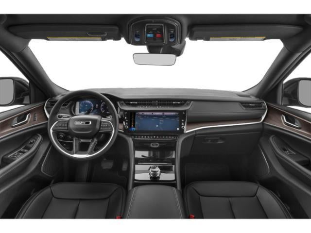2027 Jeep Grand Cherokee GRAND CHEROKEE LAREDO ALTITUDE 4X2