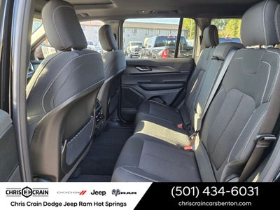 2025 Jeep Grand Cherokee GRAND CHEROKEE LAREDO X 4X4