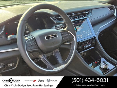 2025 Jeep Grand Cherokee GRAND CHEROKEE LAREDO X 4X4