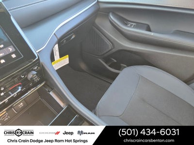 2025 Jeep Grand Cherokee GRAND CHEROKEE LAREDO X 4X4