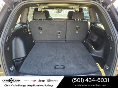 2025 Jeep Grand Cherokee GRAND CHEROKEE LAREDO X 4X4