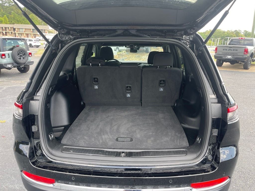 2026 Jeep Grand Cherokee GRAND CHEROKEE LAREDO 4X4