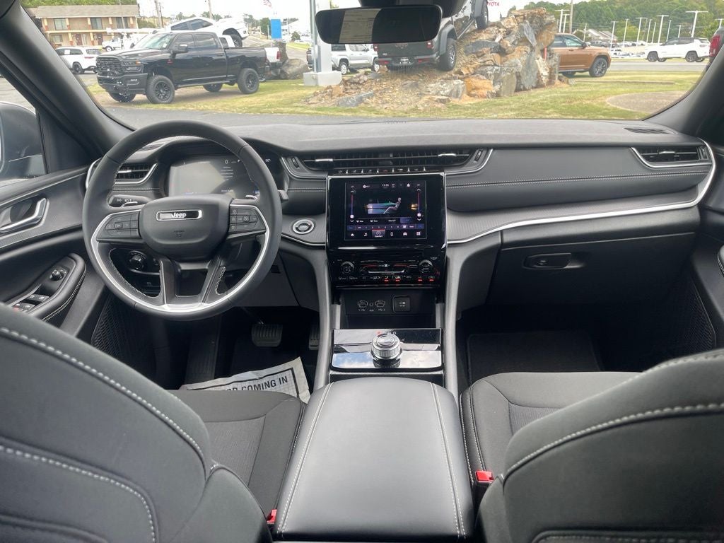 2026 Jeep Grand Cherokee GRAND CHEROKEE LAREDO 4X4