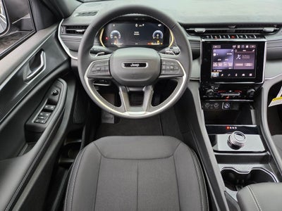 2025 Jeep Grand Cherokee GRAND CHEROKEE LAREDO X 4X4