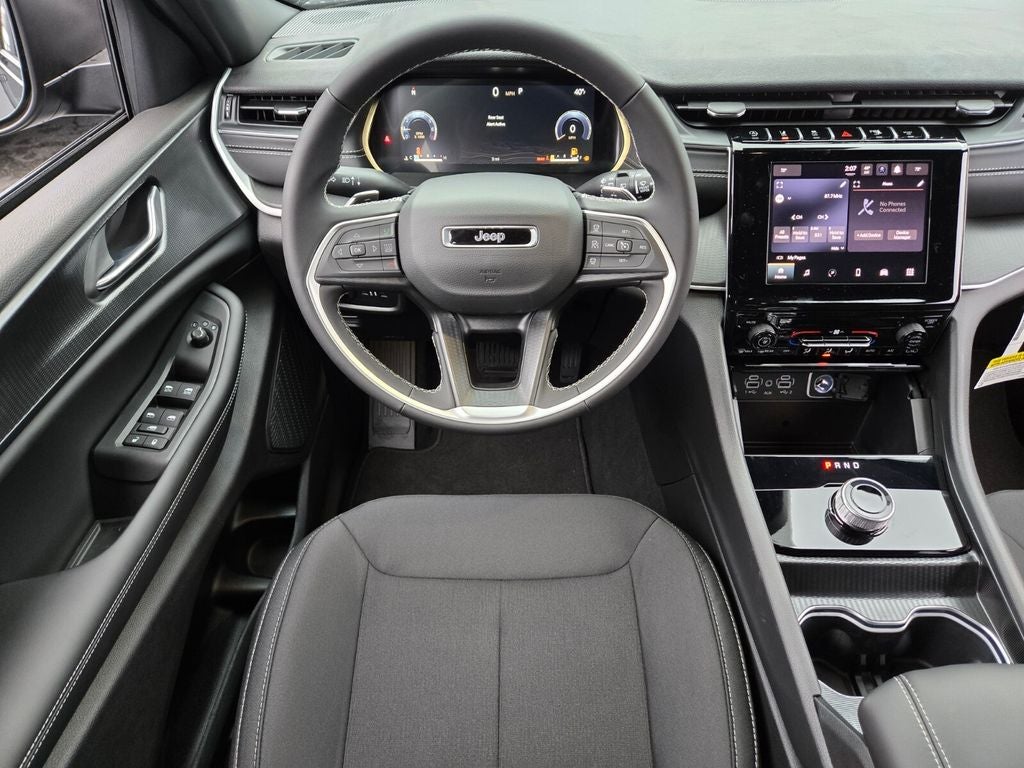 2025 Jeep Grand Cherokee GRAND CHEROKEE LAREDO X 4X4