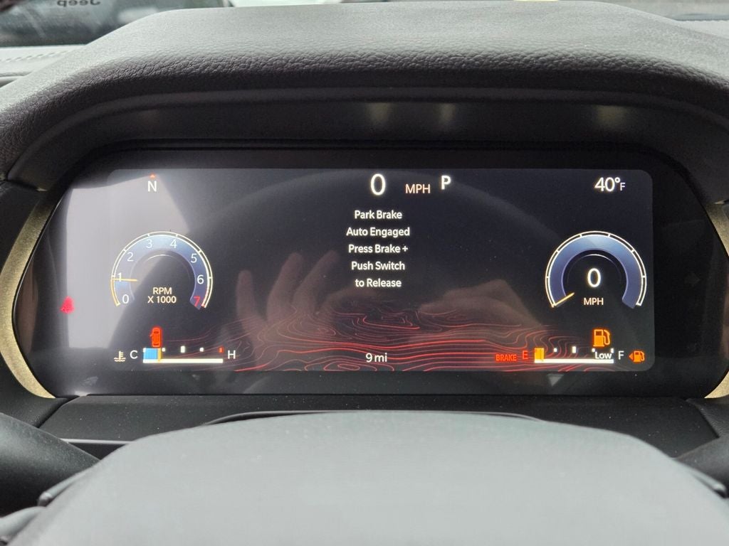 2025 Jeep Grand Cherokee GRAND CHEROKEE LAREDO X 4X4