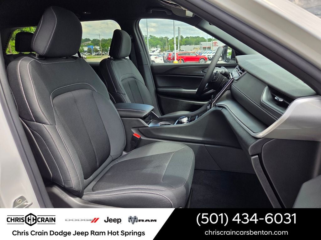 2026 Jeep Grand Cherokee GRAND CHEROKEE LAREDO 4X4