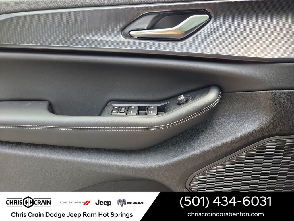 2026 Jeep Grand Cherokee GRAND CHEROKEE LAREDO 4X4